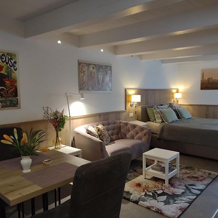 Vrye Heerlykheyd (Adults Only) Apartment Мидълбург Екстериор снимка
